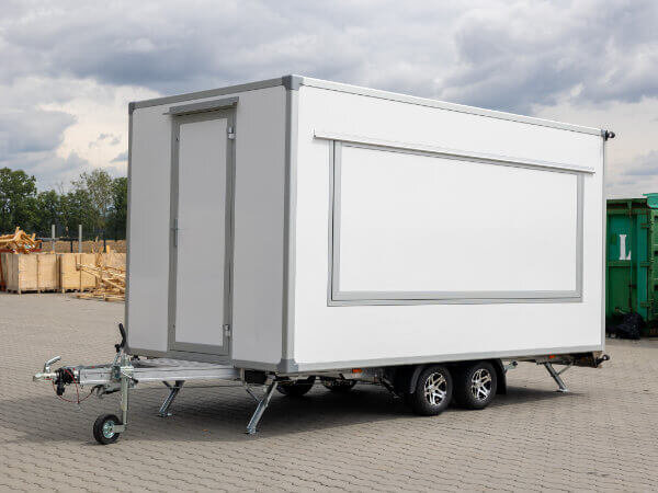 kontener mobilny biały przyczepa podłoga aluminiowa drzwi